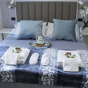 Mariana Luxury , Napels Italië