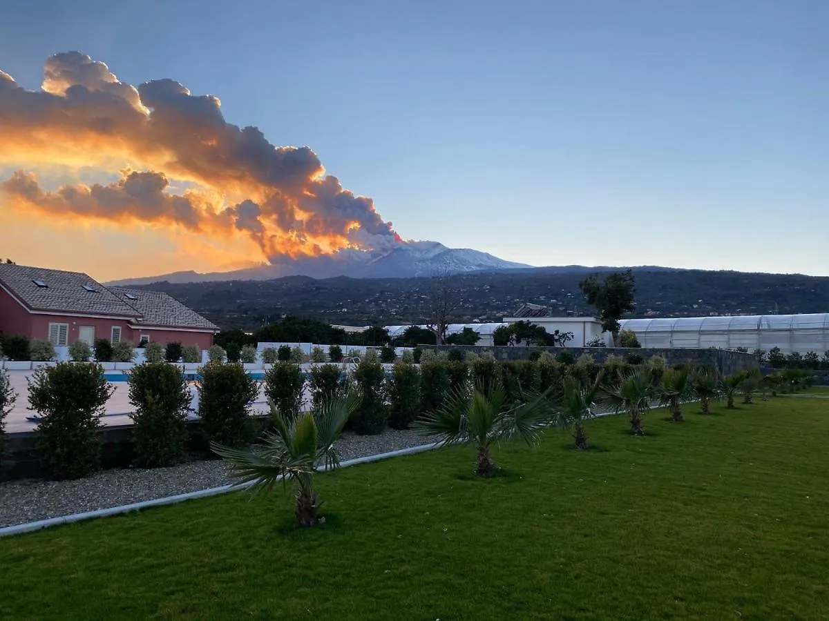 Dipladenia Garden Country Resort Mascali Farm stay