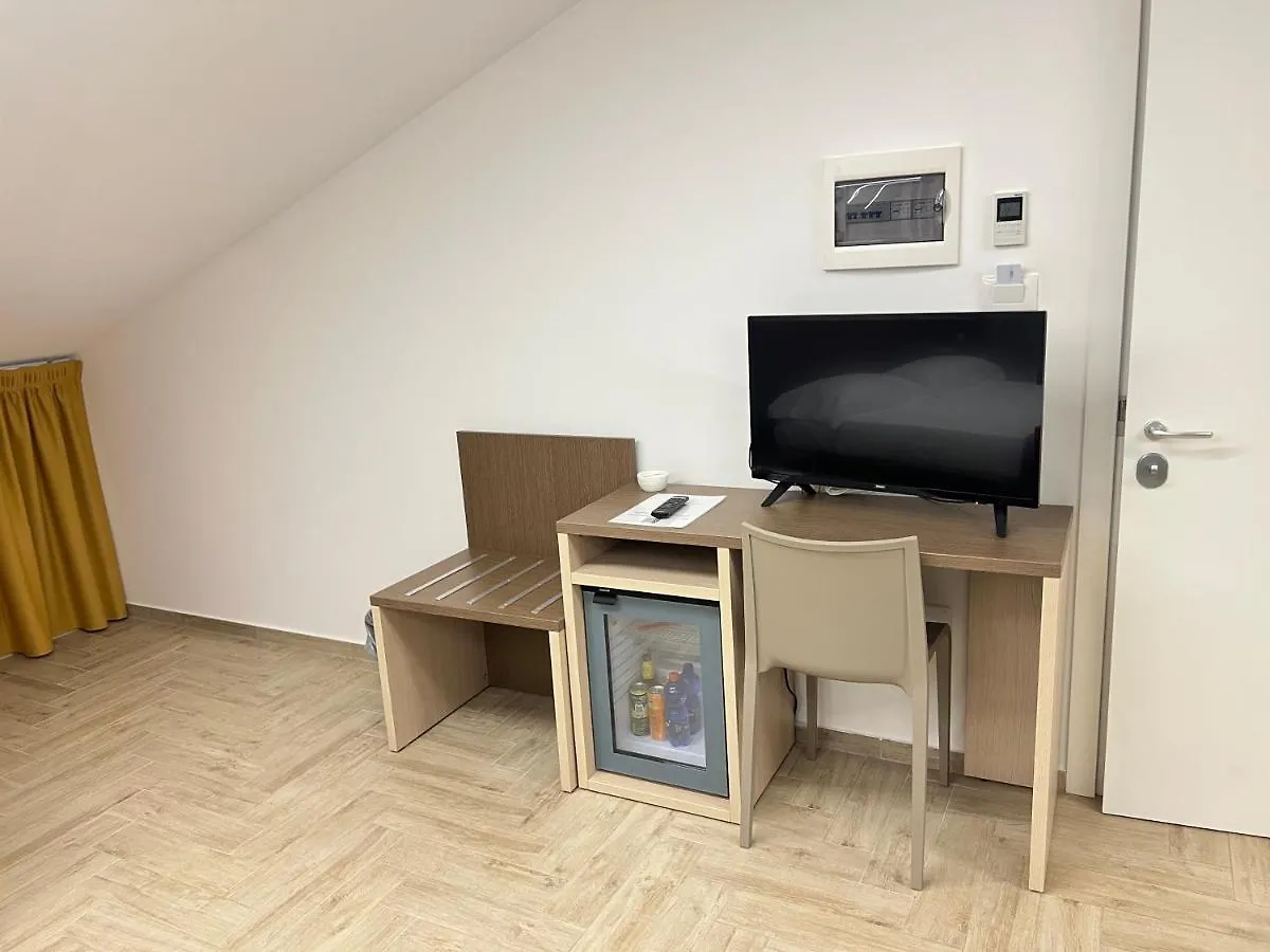 Dipladenia Garden Country Resort Mascali