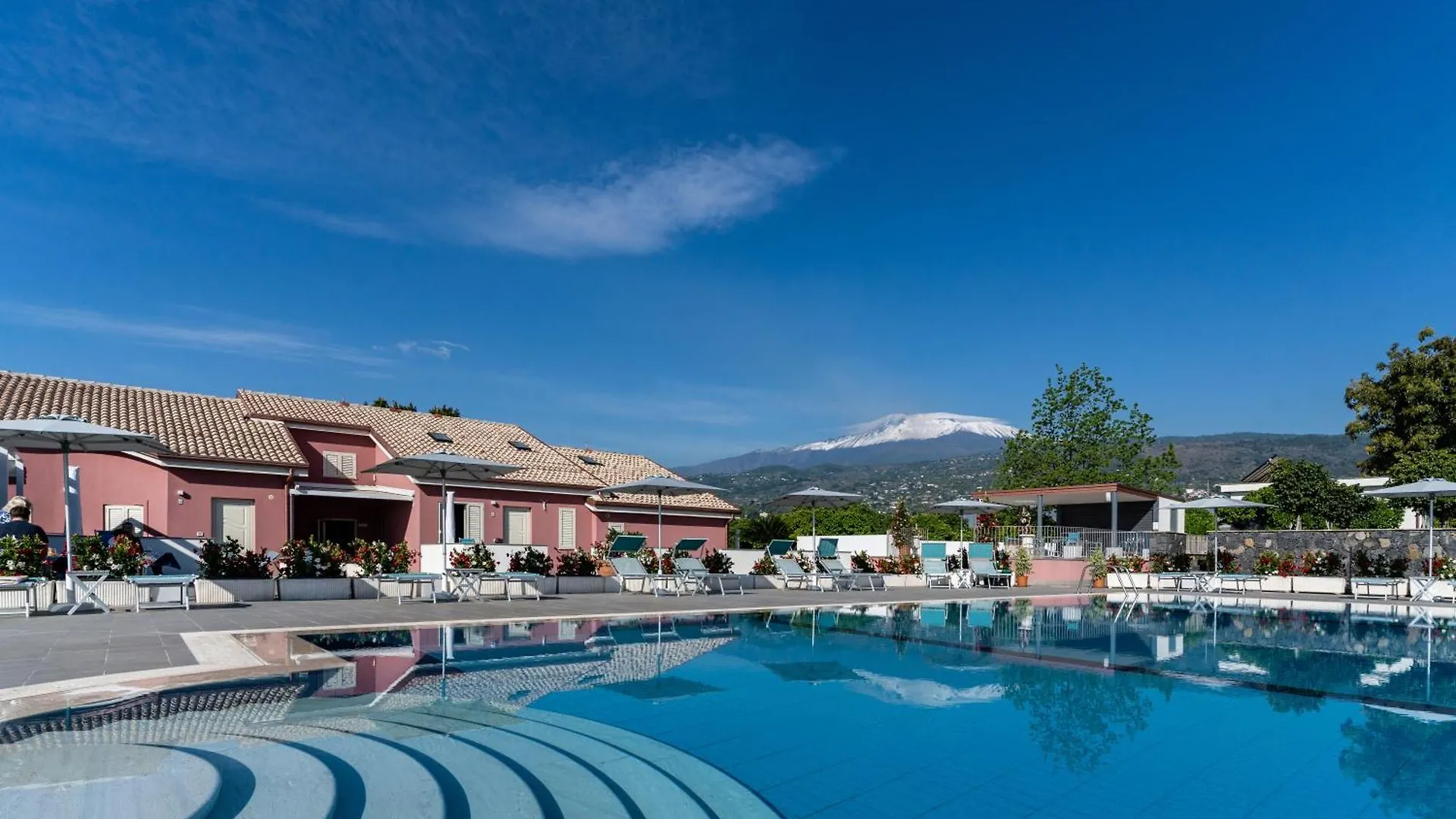 Dipladenia Garden Country Resort Mascali
